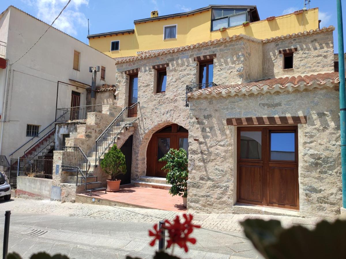 La Corte Dei Baroni Loceri Exterior foto