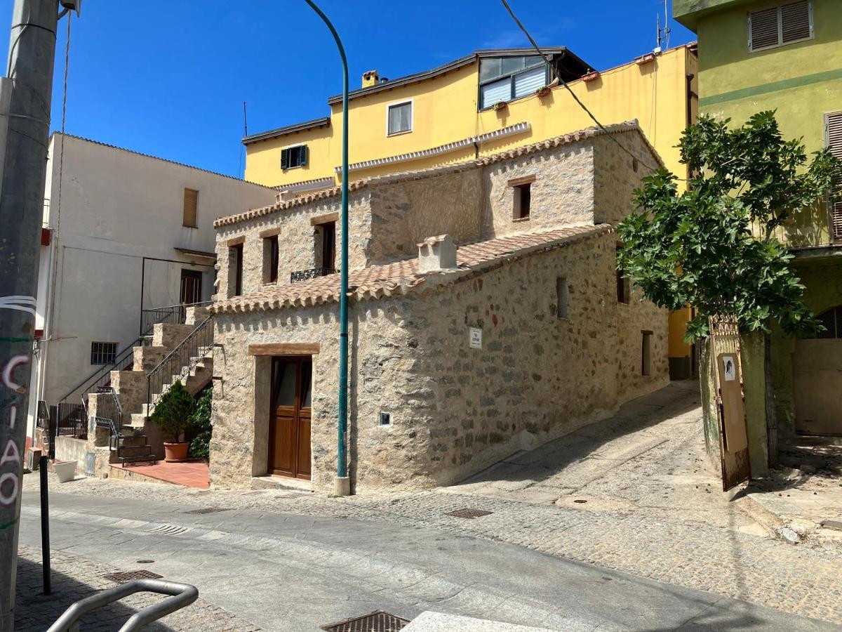 La Corte Dei Baroni Loceri Exterior foto